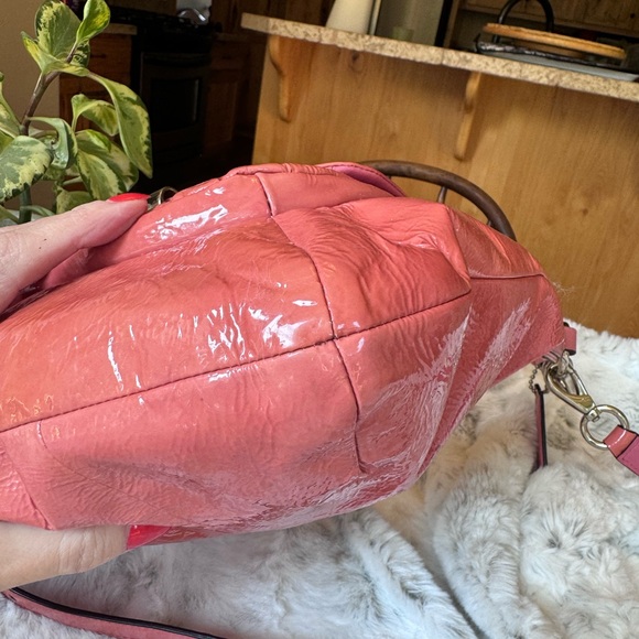 COACH 19299 KRISTIN PATENT LEATHER ROSE HOBO/CROSSBODY/SHOULDER BAG - Picture 12 of 13